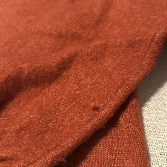 NYDJ Dolman Sleeve V-neck Burnt Orange Sweater Size XS New with tags - Picture 6 of 7